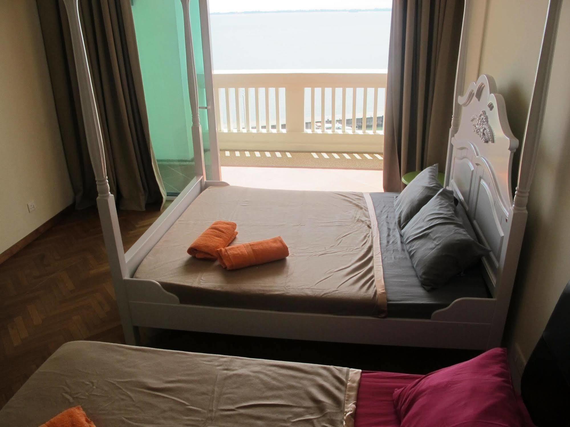 Luxury Suites @ Straits Quay Tanjung Bungah  Εξωτερικό φωτογραφία