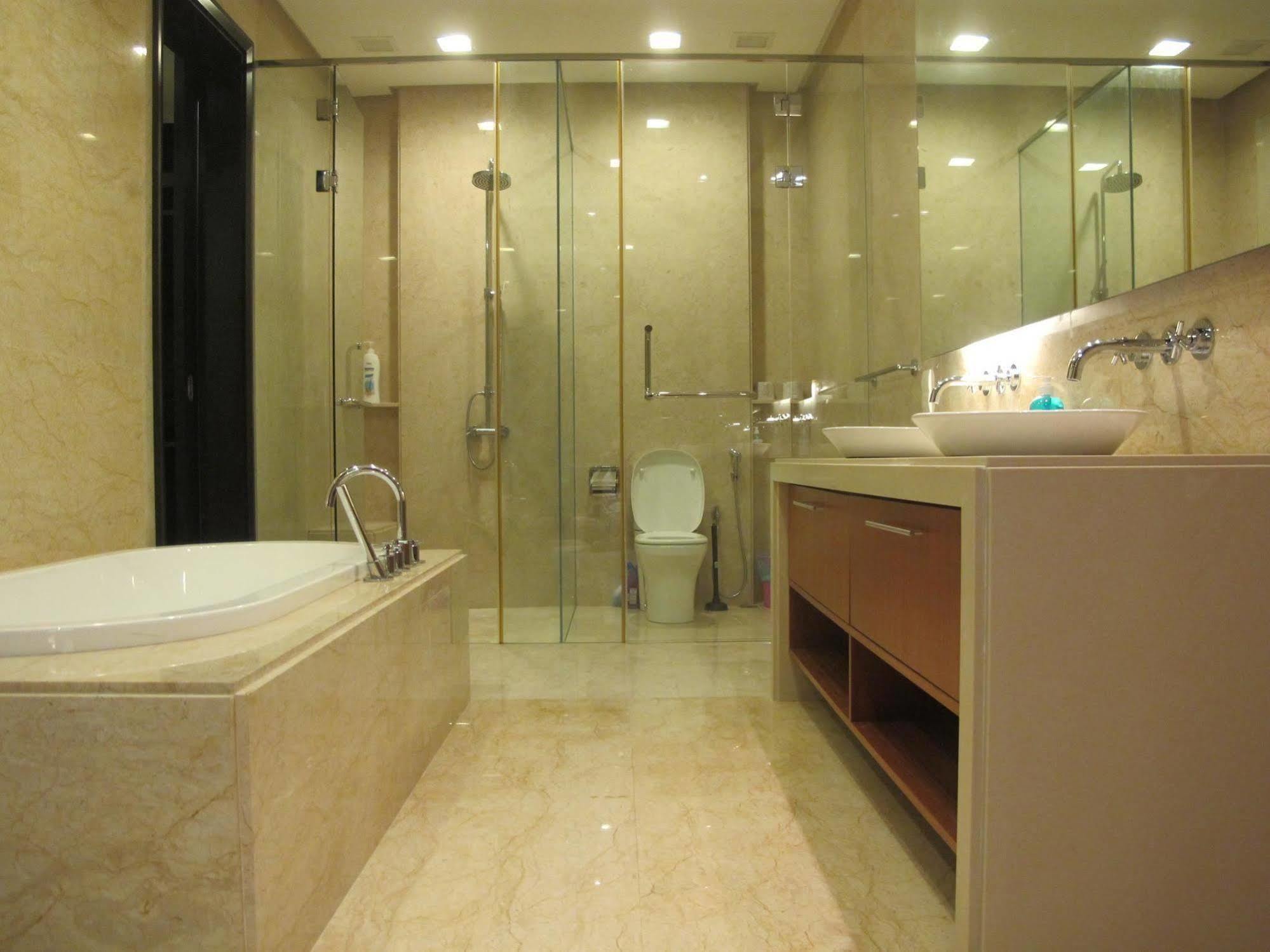 Luxury Suites @ Straits Quay Tanjung Bungah  Εξωτερικό φωτογραφία