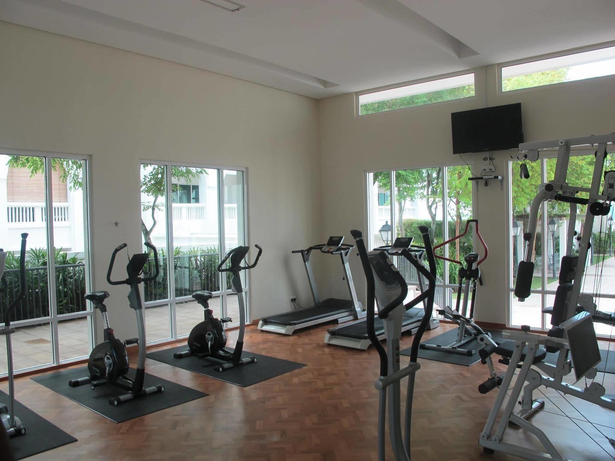 Luxury Suites @ Straits Quay Tanjung Bungah  Εξωτερικό φωτογραφία